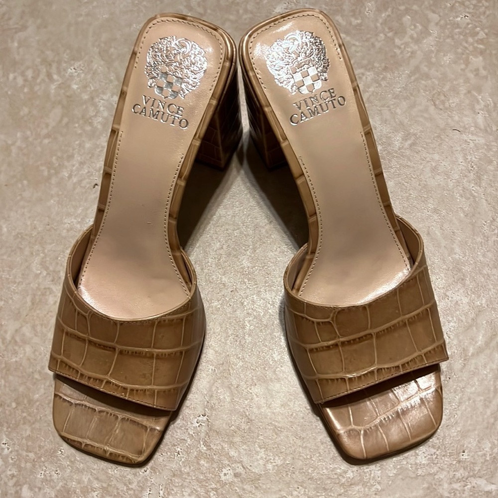 Vince Camuto Sandals